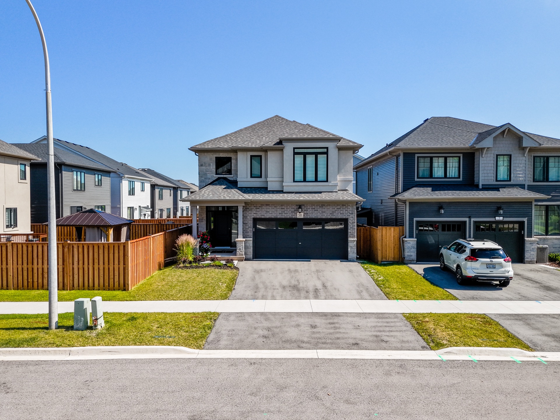 Front exterior of a listing shot in Grimsby, Ontario