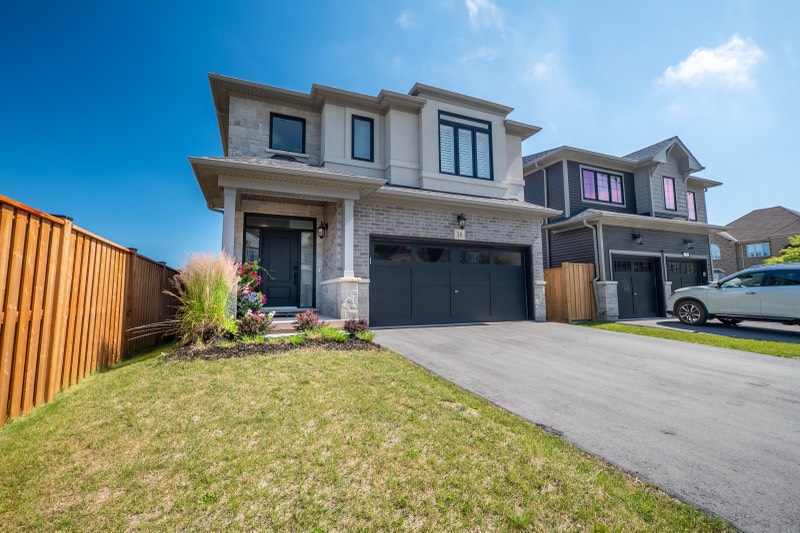 38 Riesling Street, Grimsby — 38-riesling-47