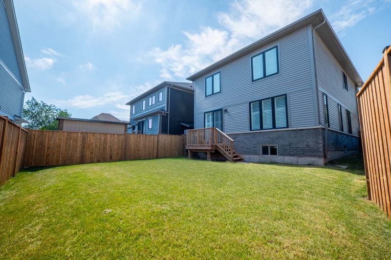 38 Riesling Street, Grimsby — 38-riesling-50