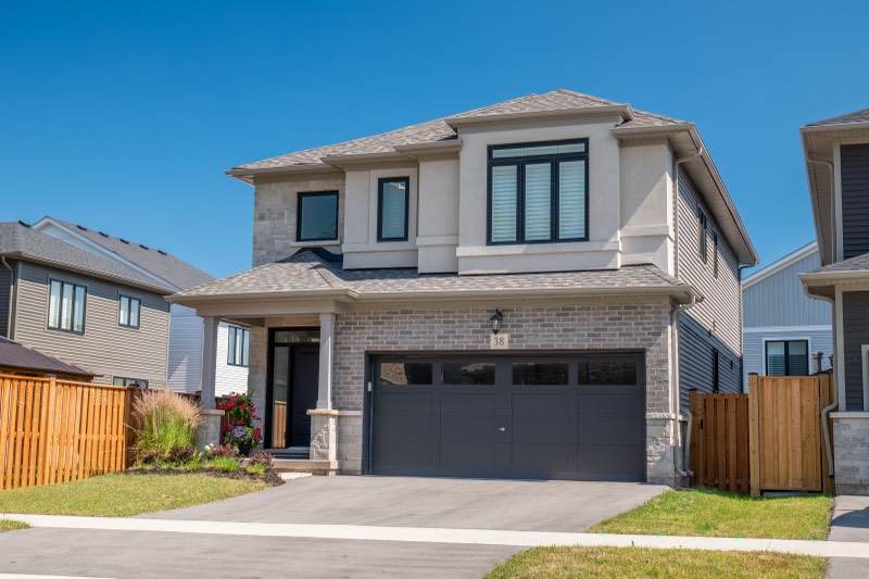 38 Riesling Street, Grimsby — 38-riesling-54
