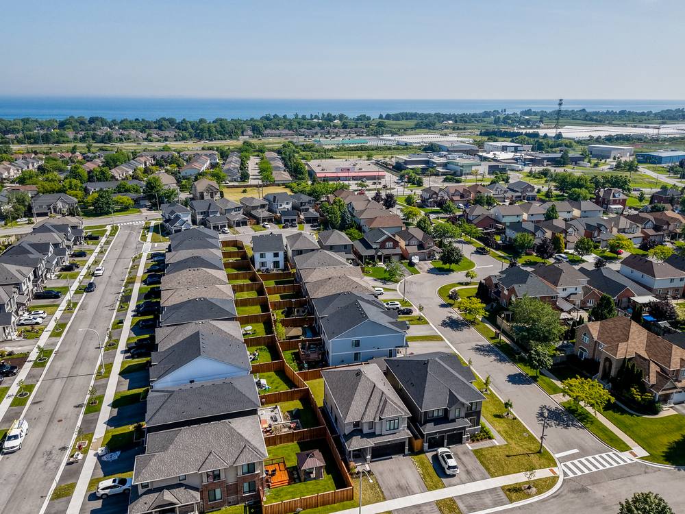 Real estate photography — 38 Riesling Street, Grimsby